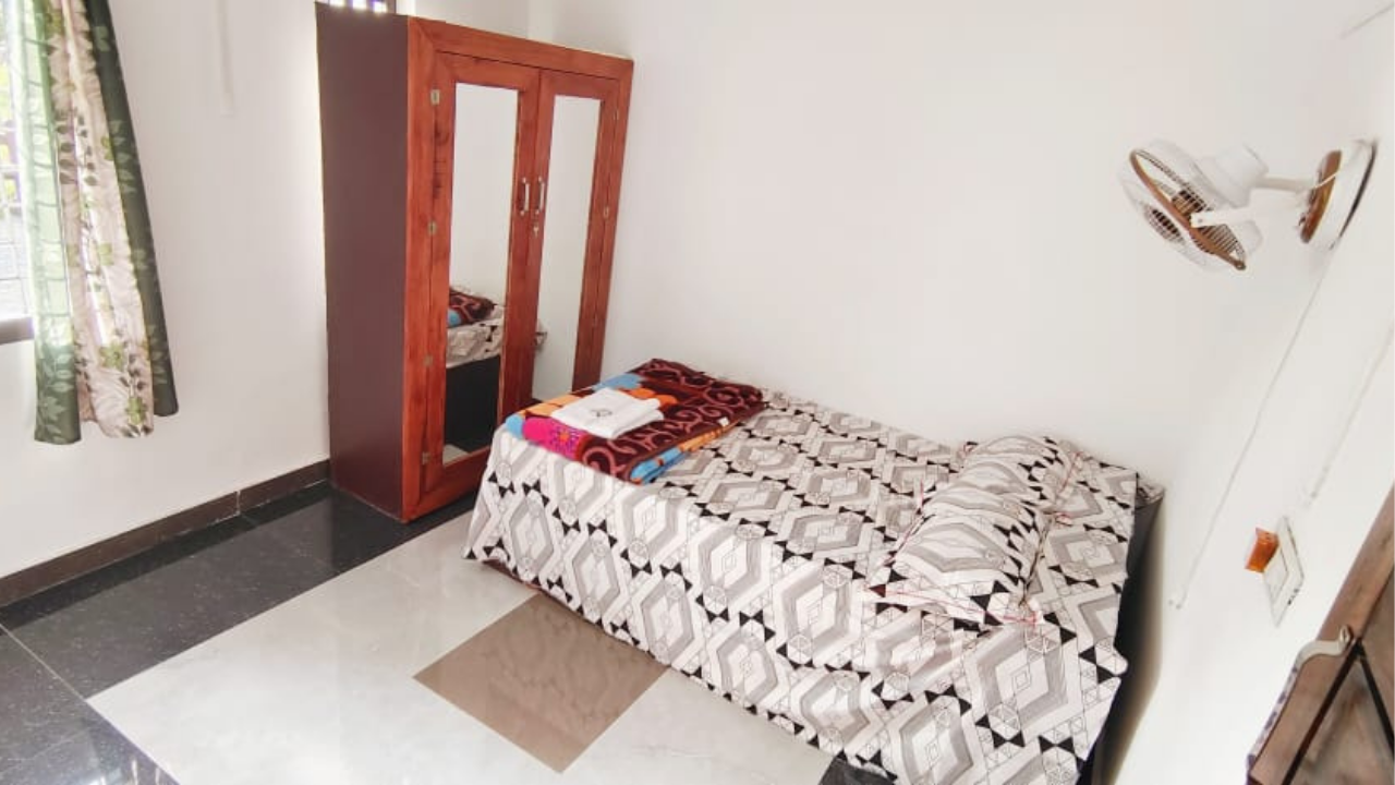 CUPLE ROOM 