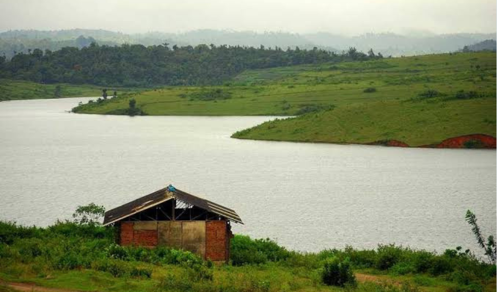 KARA PUZHA DAM