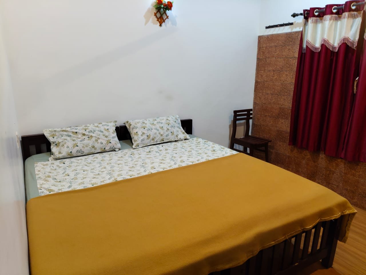SINGLE ROOMS