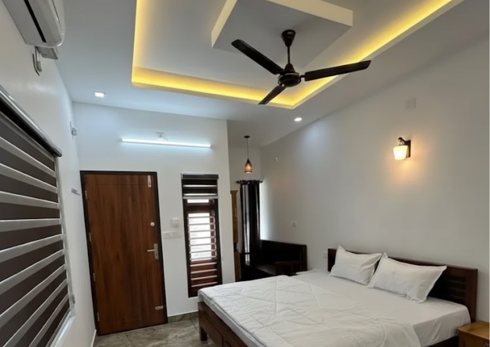 DOUBLE ROOM AC 