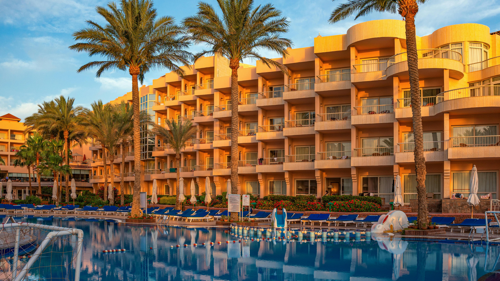 RESORTS, HOMESTAY