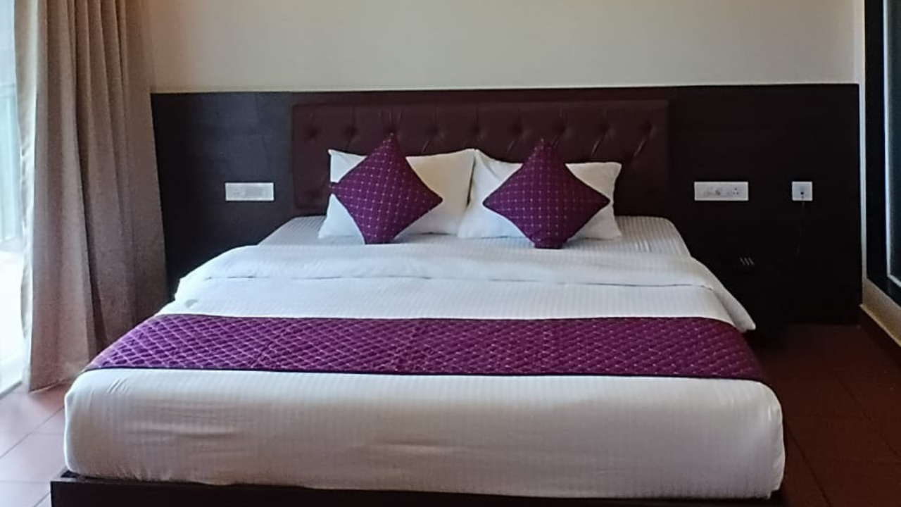 PREMIUM ROOM 
